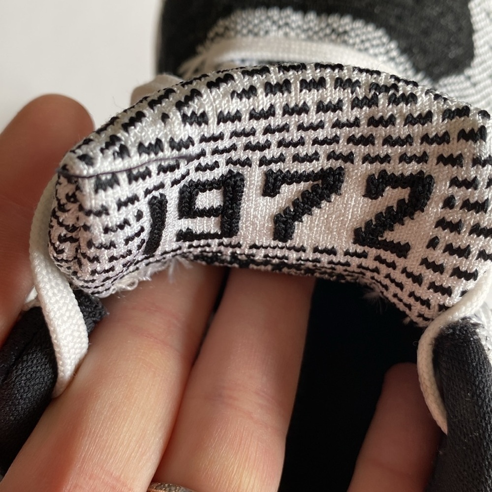Nike Flyknit react sneaker shoes women’s 6.5 barely worn - Picture 8 of 10